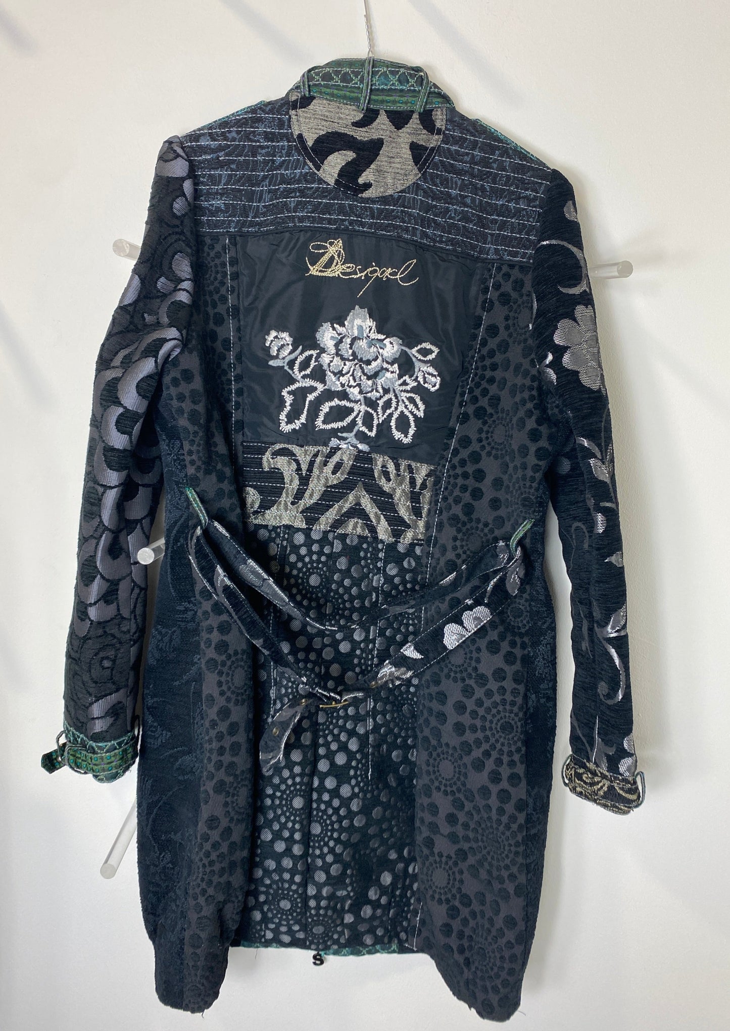 desigual mantel second-hand