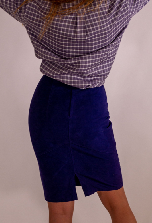 Fliederblauer Wildlederrock