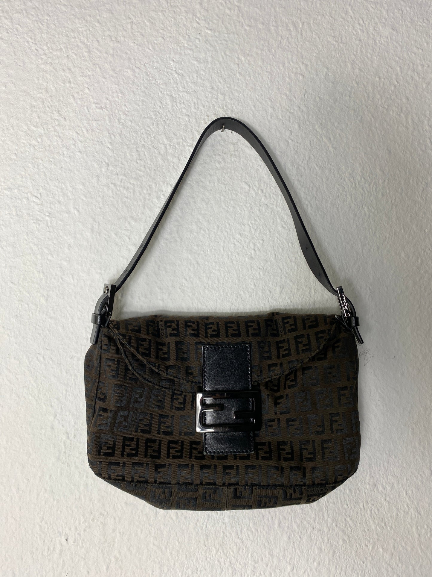 fendi zucca baguette tasche