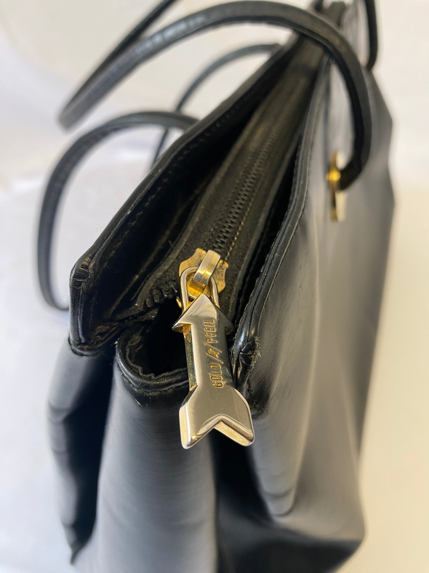 Vintage Goldpfeil Tasche