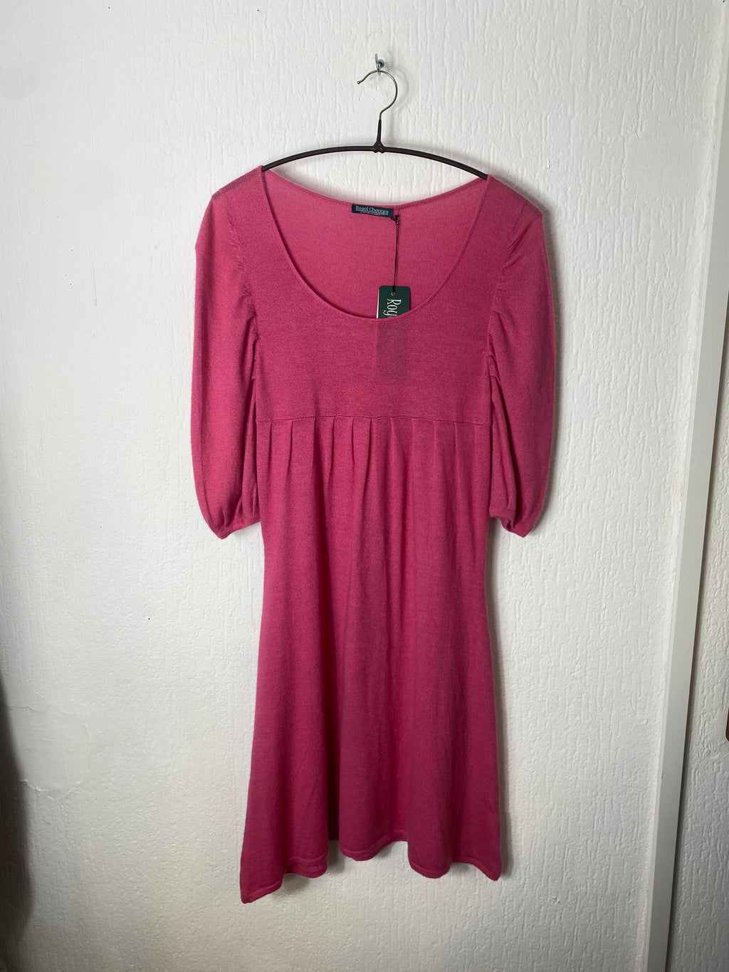Kaschmirkleid mit Pufferärmeln