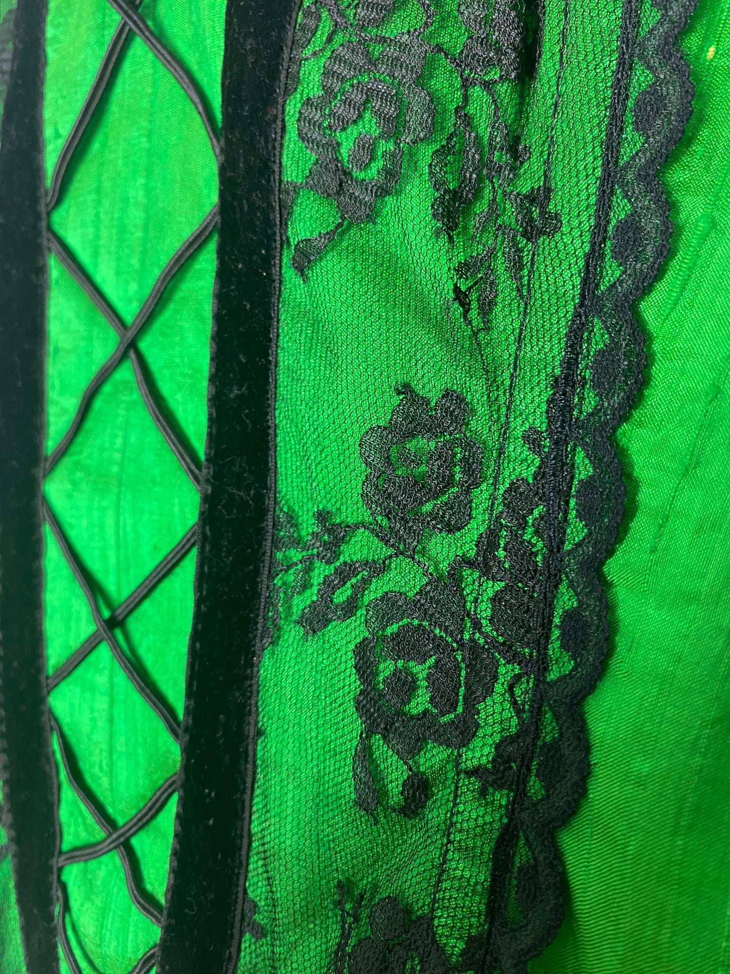 Smaragdgrüne Corsage