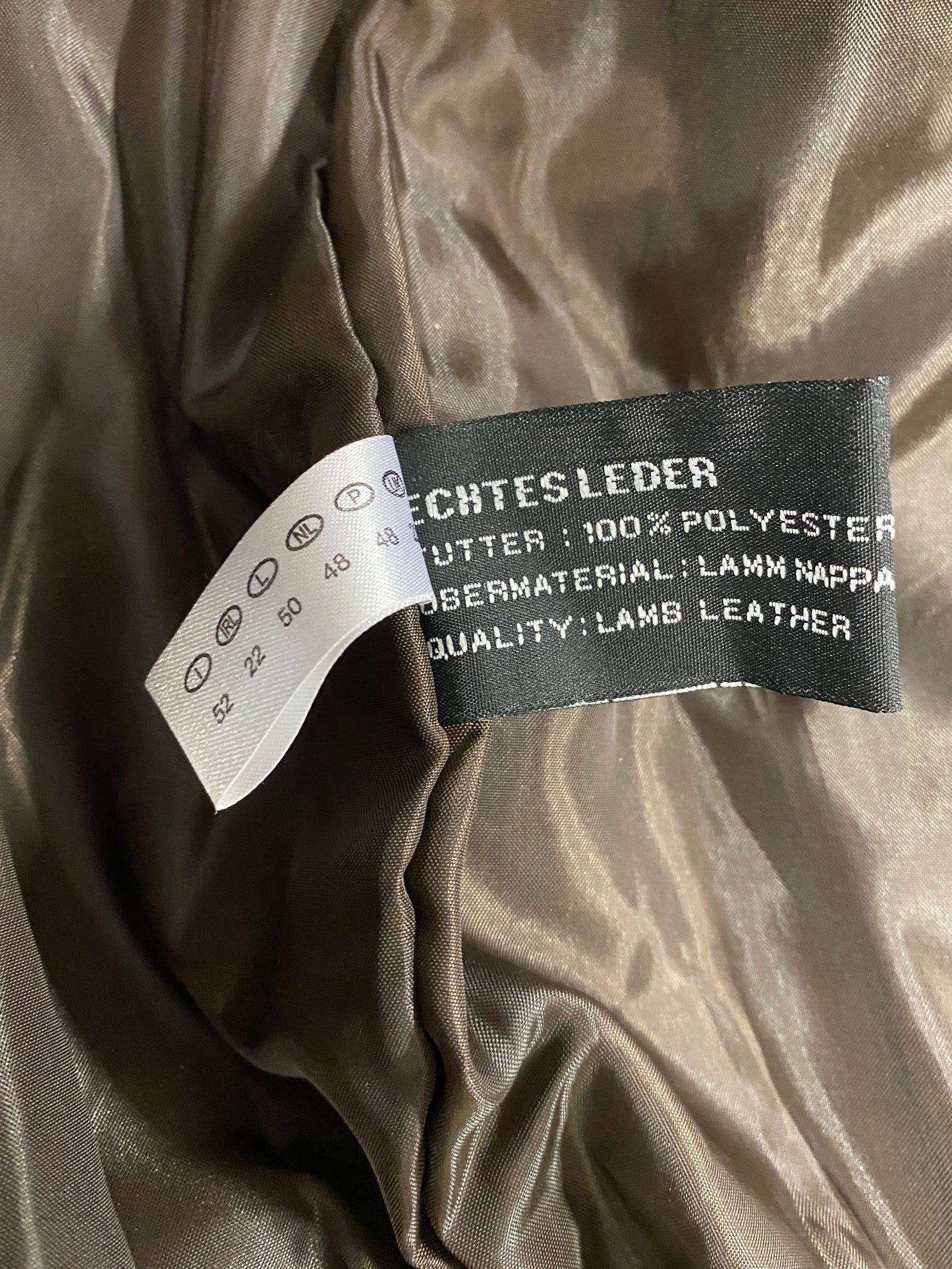 Schwarze Lederjacke