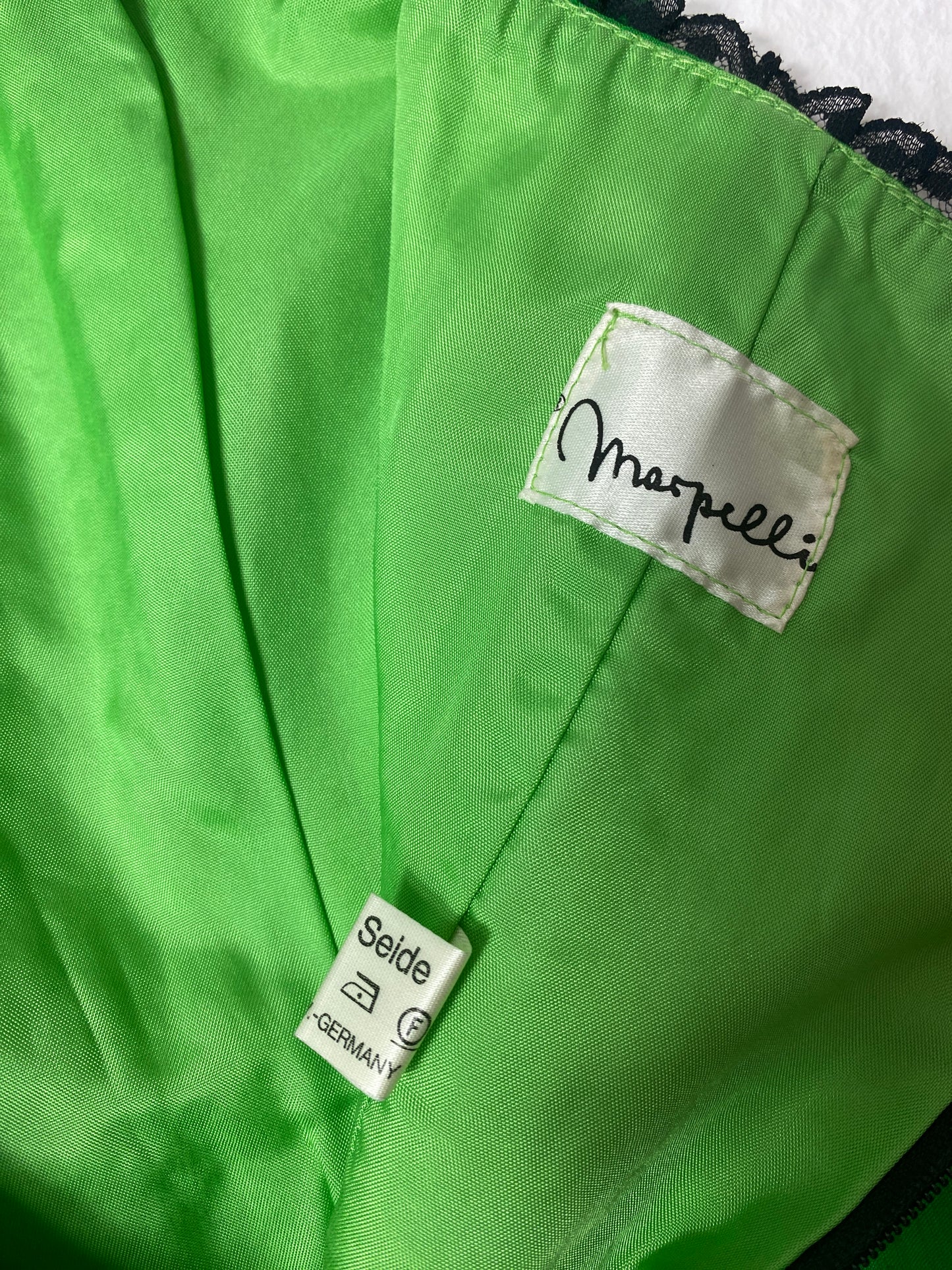 Smaragdgrüne Corsage